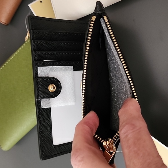 Michael Kors Wallet - Picture 5 of 5